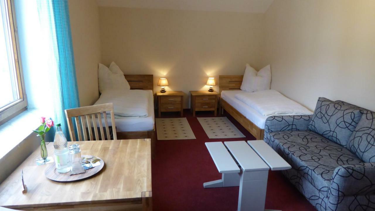 Haus Rosmarin Hotell Schrobenhausen Exteriör bild
