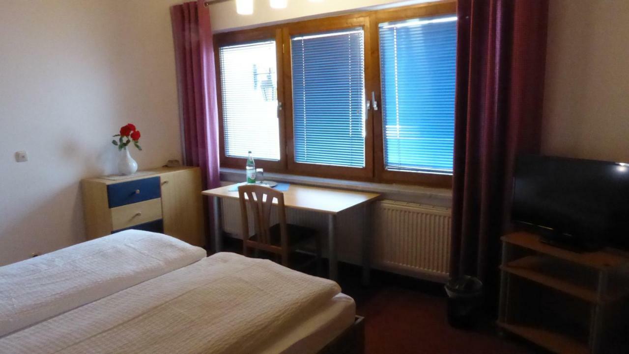 Haus Rosmarin Hotell Schrobenhausen Exteriör bild